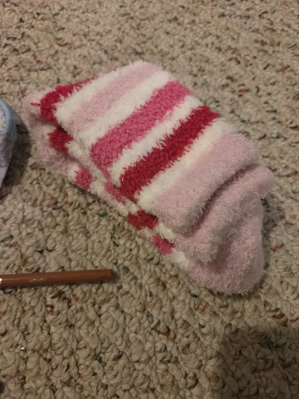 Beauty Bundle- Hair Tyes. Socks, Eyeliner. Cosmetic Bag